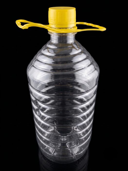 Edible Oil Bottles in PET Bottles for edible oil - manufactured by Ganpati Containers in Sri Ganganagar, Rajasthan